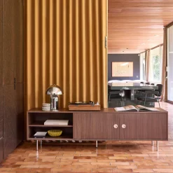 Vintage-TV-Möbel mit Holzdekor und Edelstahl, 2 Türen, 180cm