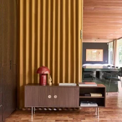 Vintage TV-Möbel mit Holzdekor und Edelstahl, 2 Türen, 140cm