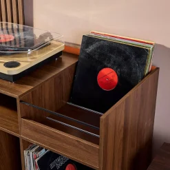 Zweifarbiger Vintage Schallplattenschrank mit Holzdekor und farbigem Hintergrund 100cm