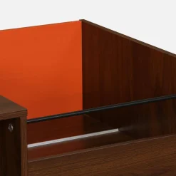 Zweifarbiger Vintage Schallplattenschrank mit Holzdekor und farbigem Hintergrund 100cm
